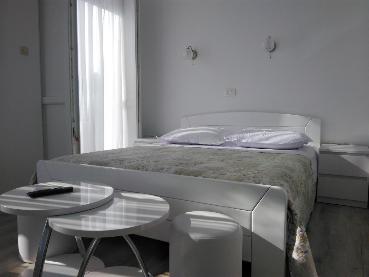 Lemon House Hotel Vis Buitenkant foto